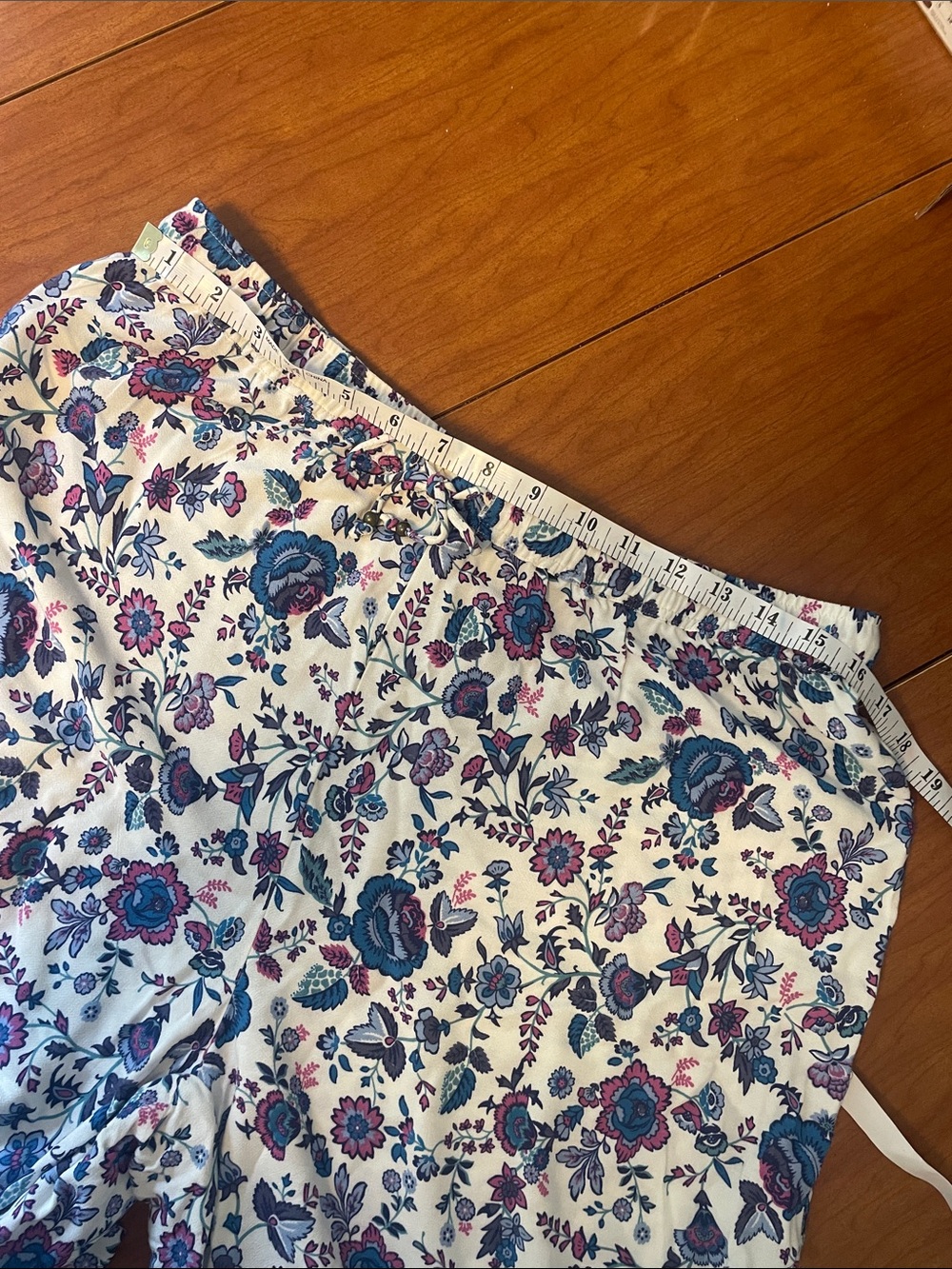 Joie wide leg palazzo pants with Blue and Pink Floral Pattern size L - Picture 7 of 10
